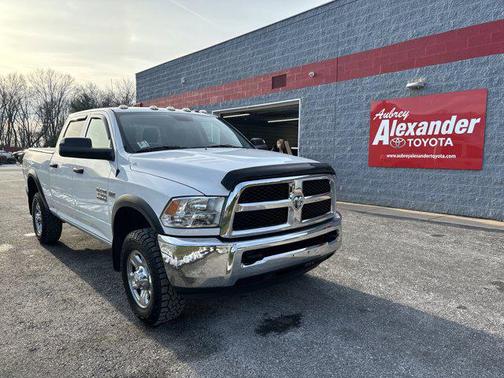 2017 RAM 2500 Tradesman Crew Cab 4x4 6'4' Box