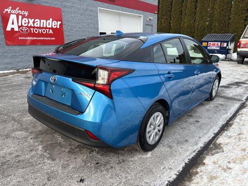 2019 Toyota Prius LE