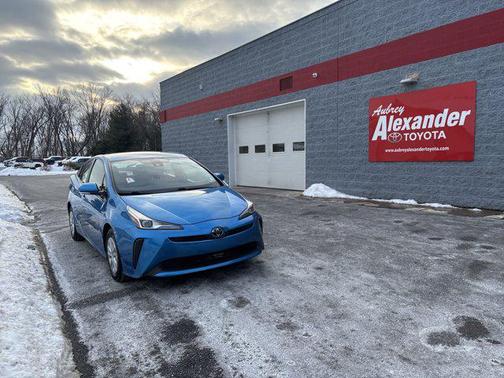 2019 Toyota Prius LE
