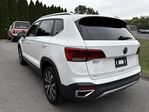 2023 Volkswagen Taos 1.5T SE