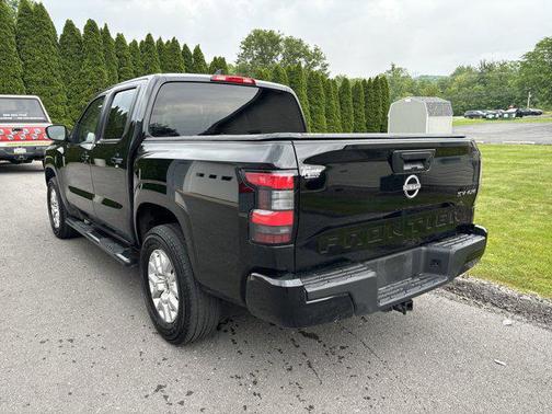 2023 Nissan Frontier SV