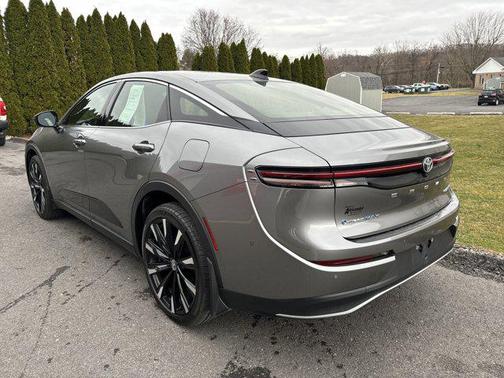 2025 Toyota Crown Platinum