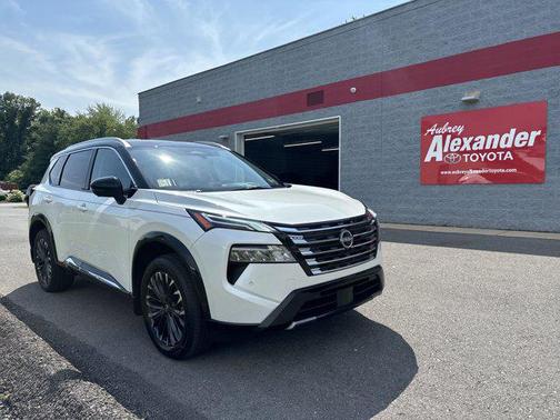 2025 Nissan Rogue Platinum