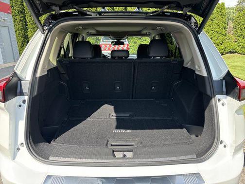 2025 Nissan Rogue Platinum