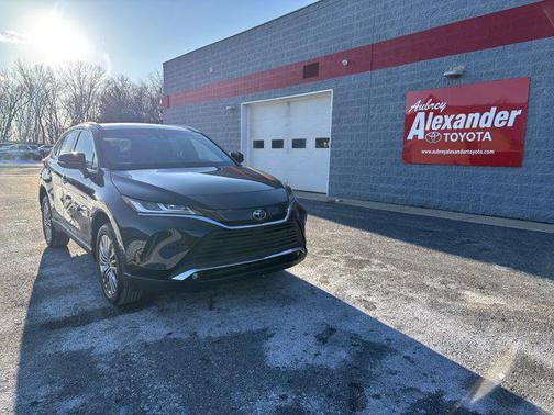 2024 Toyota Venza XLE