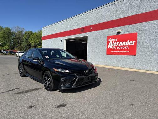 Midnight Black 2023 Toyota Camry SE