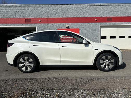 2024 Tesla Model Y Long Range Dual Motor All-Wheel Drive