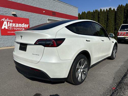 2024 Tesla Model Y Long Range Dual Motor All-Wheel Drive