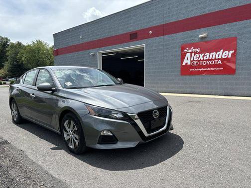 2022 Nissan Altima S FWD