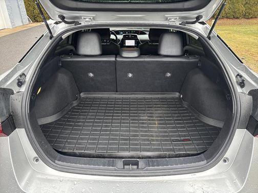 2022 Toyota Prius XLE