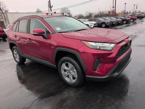 2025 Toyota RAV4 XLE