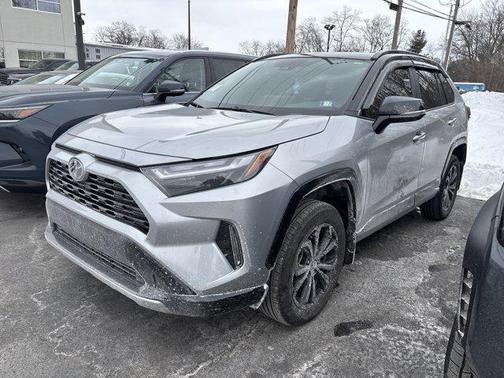 2025 Toyota RAV4 Hybrid SE