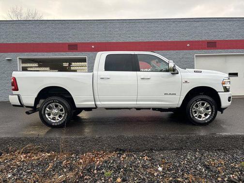 2024 RAM 2500 Laramie Crew Cab 4x4 6'4' Box