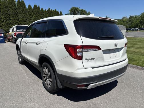 Platinum White Pearl 2021 Honda Pilot AWD EX