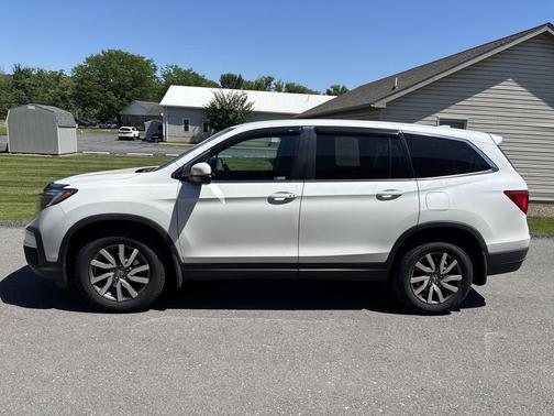 Platinum White Pearl 2021 Honda Pilot AWD EX