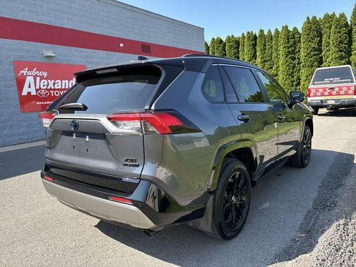 2024 Toyota RAV4 Hybrid SE