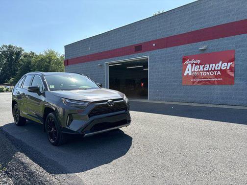 2024 Toyota RAV4 Hybrid SE