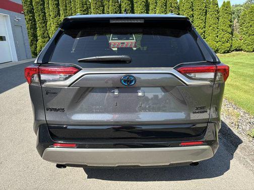 2024 Toyota RAV4 Hybrid SE