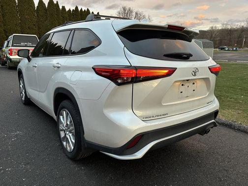 2023 Toyota Highlander XSE