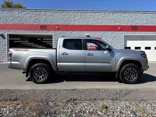 2020 Toyota Tacoma TRD Sport