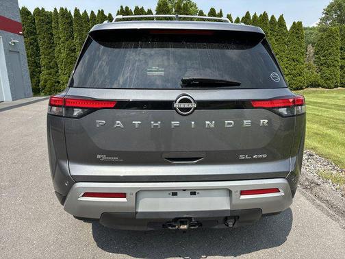 2023 Nissan Pathfinder SL 4WD