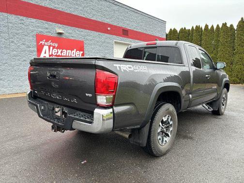 2017 Toyota Tacoma Base