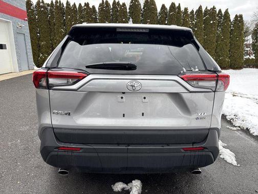 2025 Toyota RAV4 Hybrid XLE