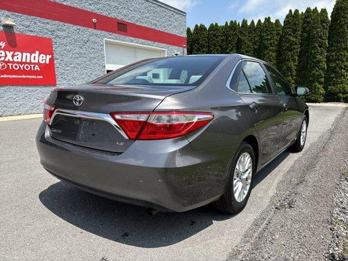 2017 Toyota Camry LE