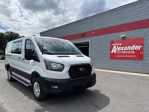 Oxford White 2025 Ford Transit-250 Base