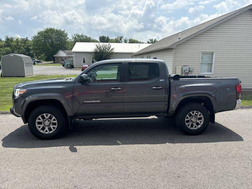2019 Toyota Tacoma SR
