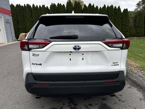 2024 Toyota RAV4 Hybrid XLE