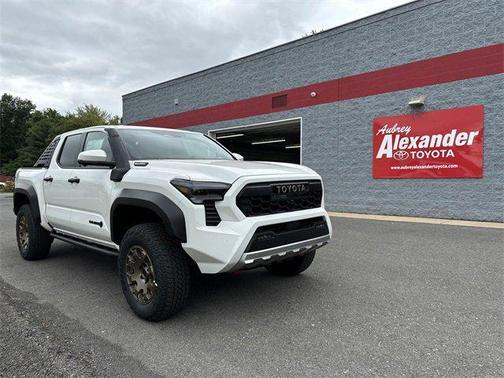 2025 Toyota Tacoma Hybrid Trailhunter