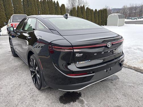 2026 Toyota Crown Platinum