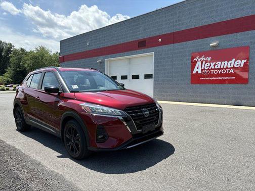 2024 Nissan Kicks SR