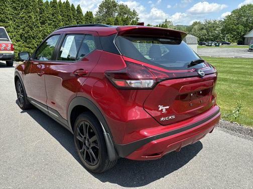 2024 Nissan Kicks SR
