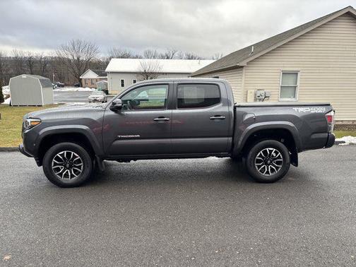 2022 Toyota Tacoma TRD Sport