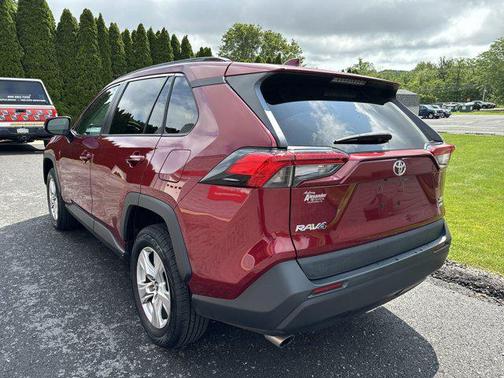2020 Toyota RAV4 XLE