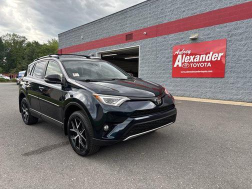 Aqua 2018 Toyota RAV4 SE