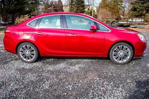 Photo 3 of 33 of 2013 Buick Verano Leather