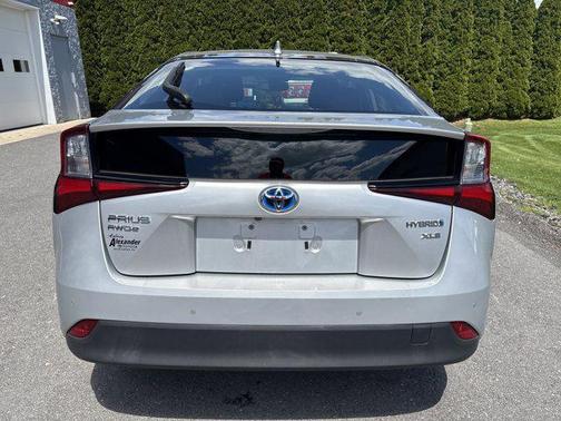 Classic Silver Metallic 2019 Toyota Prius XLE