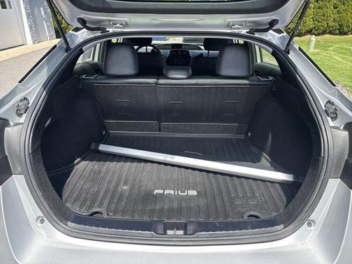 Classic Silver Metallic 2019 Toyota Prius XLE