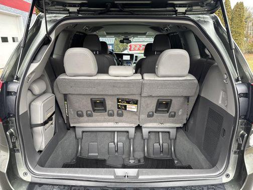 2020 Toyota Sienna XLE