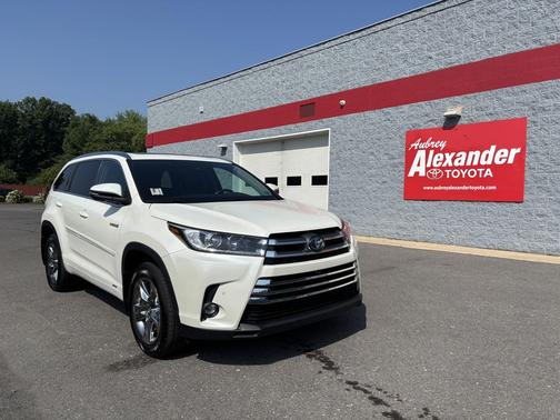 Blizzard Pearl 2019 Toyota Highlander Hybrid Platinum