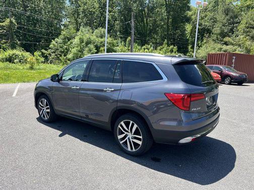 Blue 2016 Honda Pilot Elite