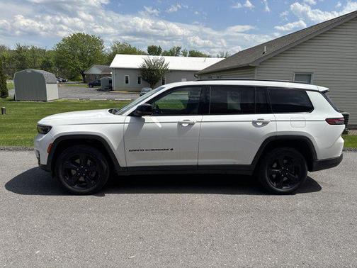 Bright White Clearcoat 2024 Jeep Grand Cherokee L Limited