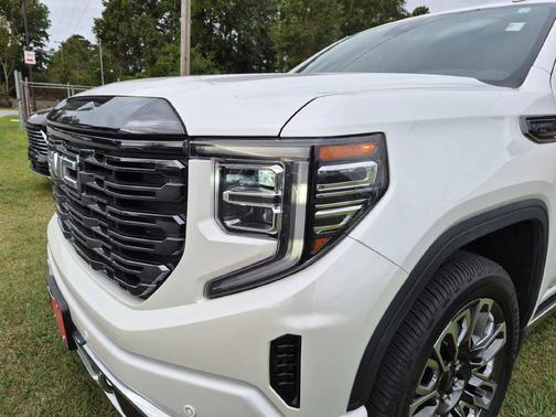 White Frost Tricoat 2024 GMC Sierra 1500 Denali Ultimate