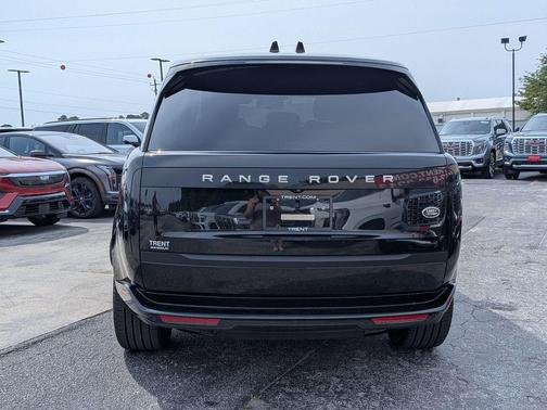 Santorini Black Metallic 2023 Land Rover Range Rover P530 SE