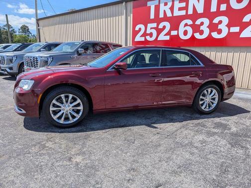 Velvet Red Pearlcoat 2020 Chrysler 300 Touring