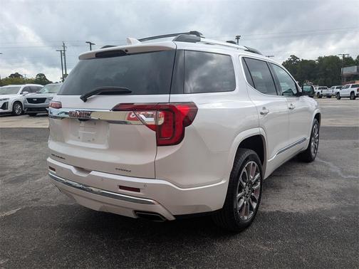 2022 GMC Acadia Denali