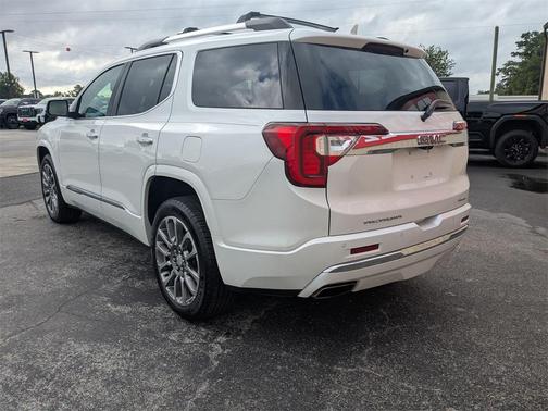 2022 GMC Acadia Denali